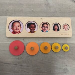 Lovevery Circle of Friends Puzzle